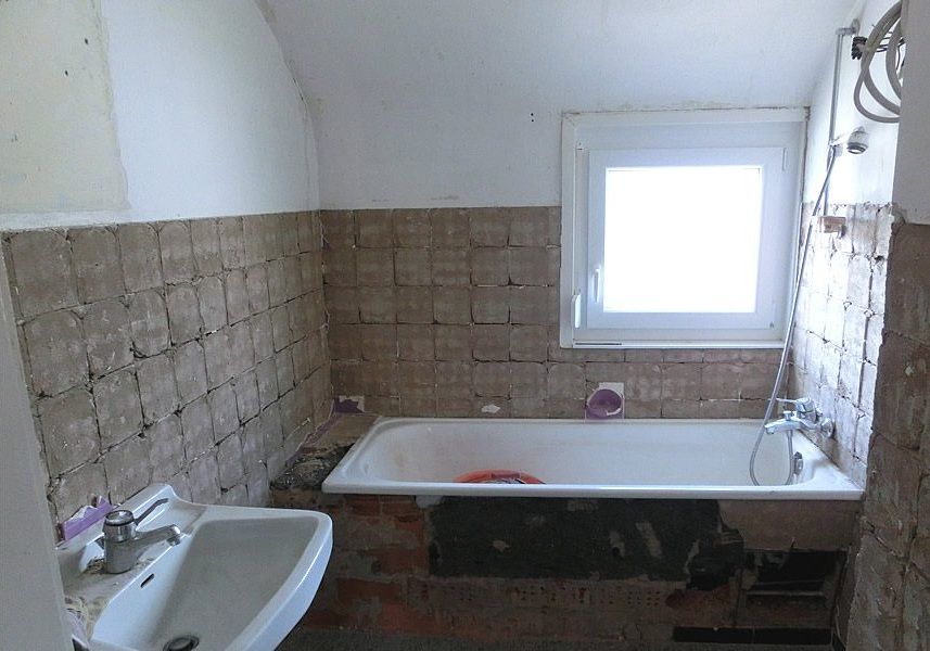 Altes Badezimmer vor dem Umbau